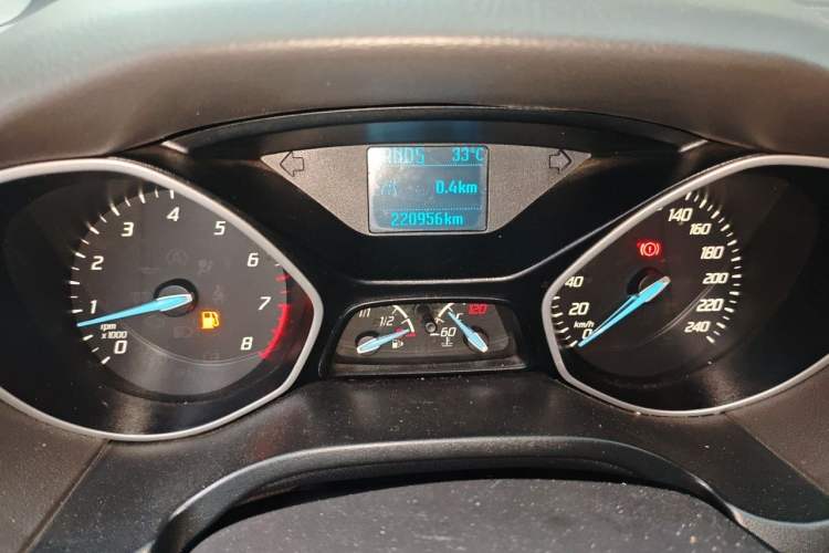 Used Ford Focus 2012 Sedan 1.6L Automatic Comfort Model Odometer Close Up