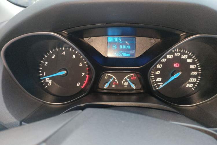 Used Ford Focus 2012 Hatchback 1.6L Automatic Fashion Edition Odometer Close Up