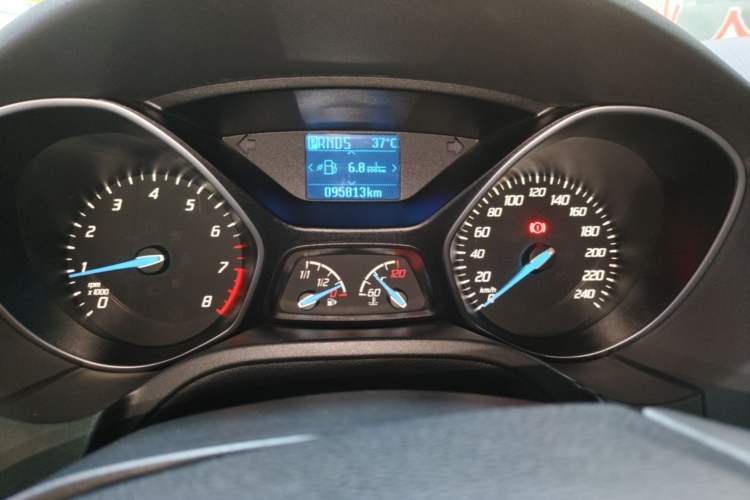 Used Ford Focus 2012 Hatchback 1.6L Automatic Fashion Edition Odometer Close Up