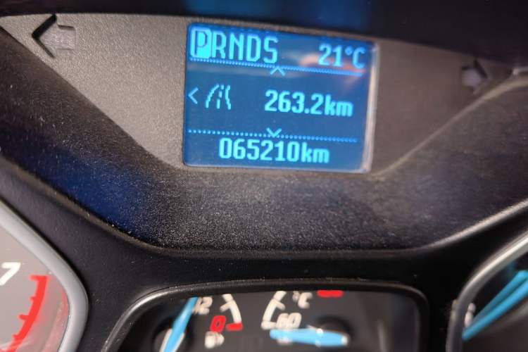 Used Ford Focus 2012 Sedan 1.6L Automatic Fashion Edition Odometer Close Up