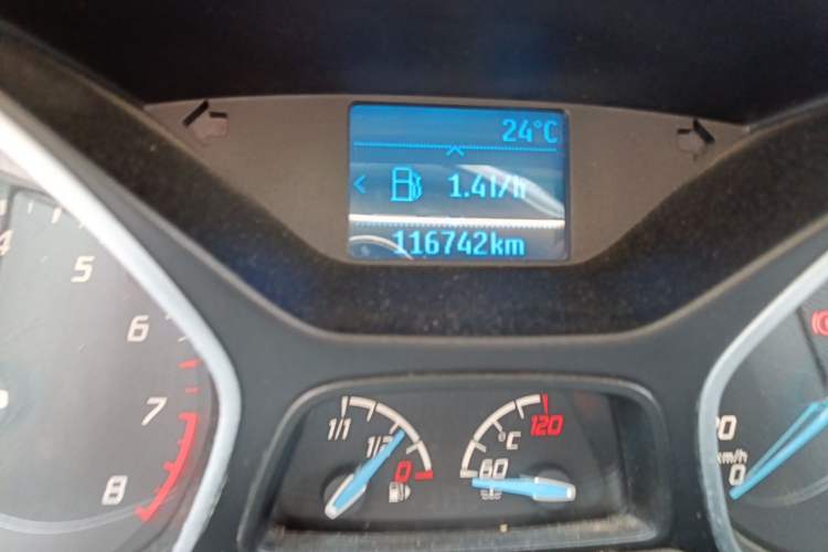 Used Ford Focus 2012 Sedan 1.6L Manual Fashion Edition Odometer Close Up