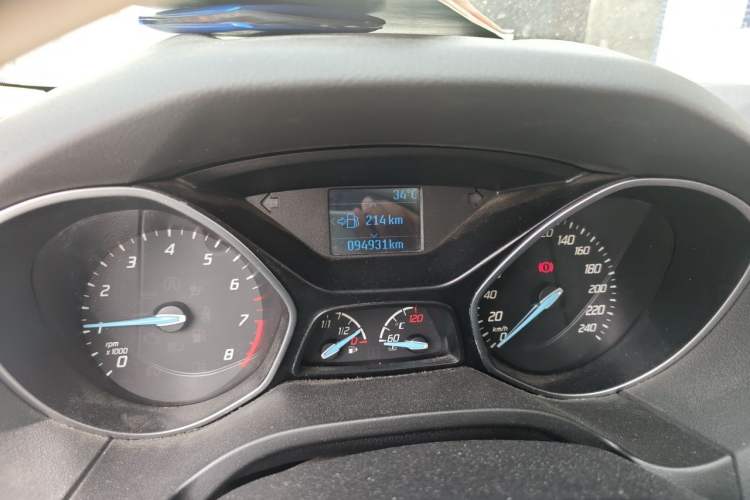 Used Ford Focus 2012 Sedan 1.6L Manual Fashion Edition Odometer Close Up