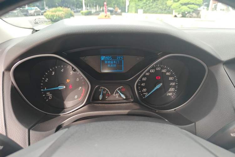 Used Ford Focus 2012 Sedan 1.6L Automatic Fashion Edition Odometer Close Up