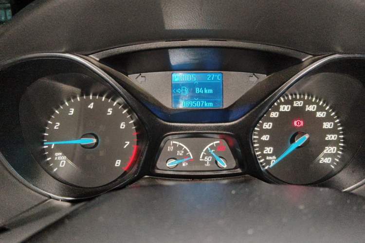 Used Ford Focus 2012 Sedan 1.6L Automatic Fashion Edition Odometer Close Up