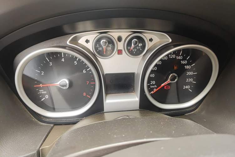 Used Ford Focus 2012 Sedan Classic 1.8L Manual Base Model Odometer Close Up