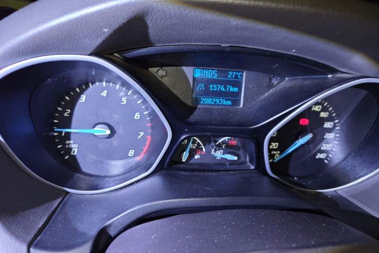 Used Ford Focus 2012 Sedan 1.6L Automatic Comfort Model Odometer Close Up