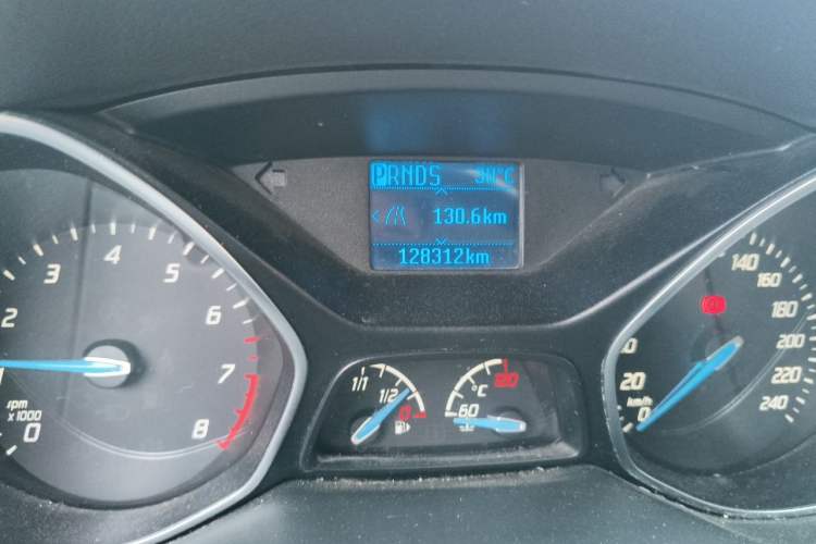 Used Ford Focus 2012 Sedan 1.6L Automatic Fashion Edition Odometer Close Up
