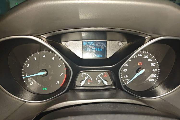 Used Ford Focus 2012 Sedan 1.6L Automatic Fashion Edition Odometer Close Up