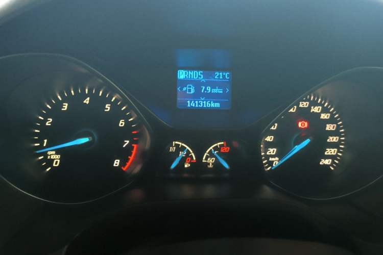 Used Ford Focus 2012 Sedan 1.6L Automatic Fashion Edition Odometer Close Up