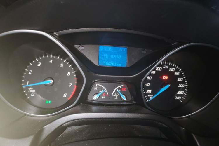 Used Ford Focus 2012 Sedan 1.6L Automatic Fashion Edition Odometer Close Up