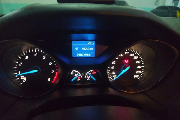 Used Ford Focus 2012 Hatchback 1.6L Manual Comfort Model Odometer Close Up