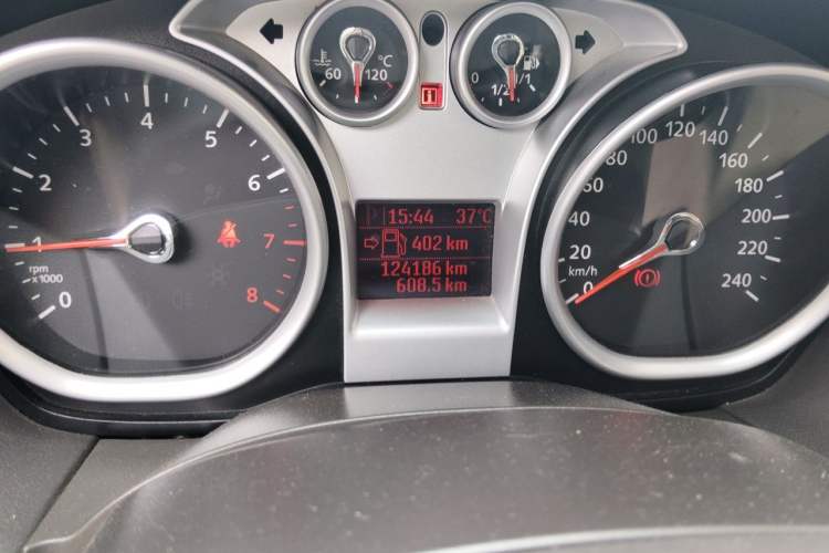 Used Ford Focus 2012 Hatchback Classic 1.8L Automatic Fashion Edition Odometer Close Up