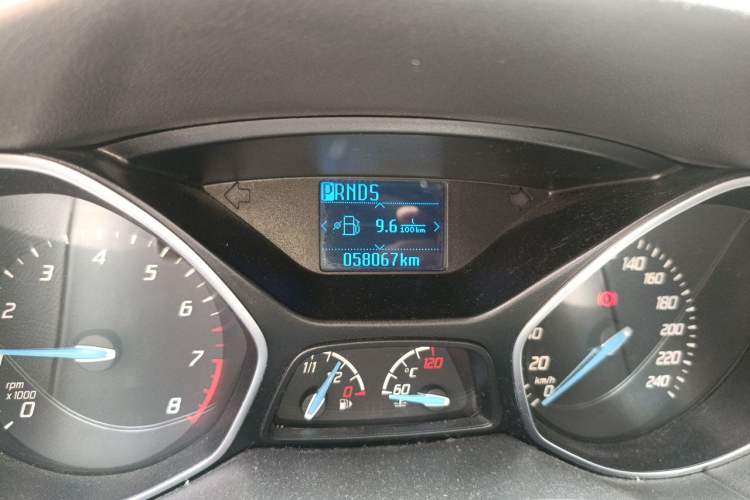 Used Ford Focus 2012 Sedan 1.6L Automatic Fashion Edition Odometer Close Up