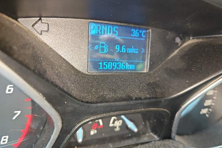 Used Ford Focus 2012 Sedan 1.6L Automatic Fashion Edition Odometer Close Up
