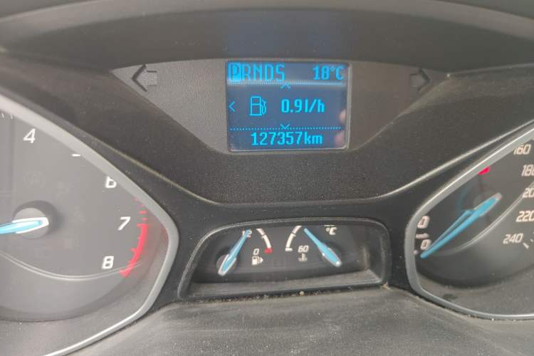 Used Ford Focus 2012 Sedan 1.6L Automatic Fashion Edition Odometer Close Up
