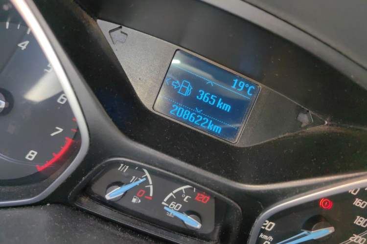 Used Ford Focus 2012 Sedan 1.6L Manual Fashion Edition Odometer Close Up