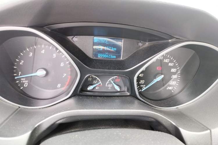 Used Ford Focus 2012 Sedan 1.6L Automatic Fashion Edition Odometer Close Up