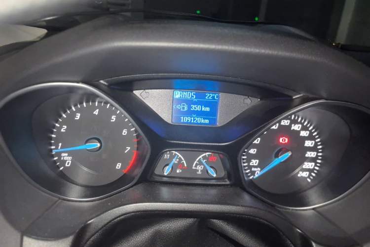 Used Ford Focus 2012 Sedan 1.6L Automatic Fashion Edition Odometer Close Up