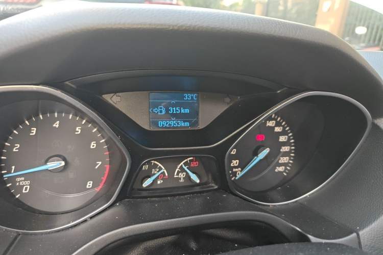 Used Ford Focus 2012 Hatchback 1.6L Manual Fashion Edition Odometer Close Up