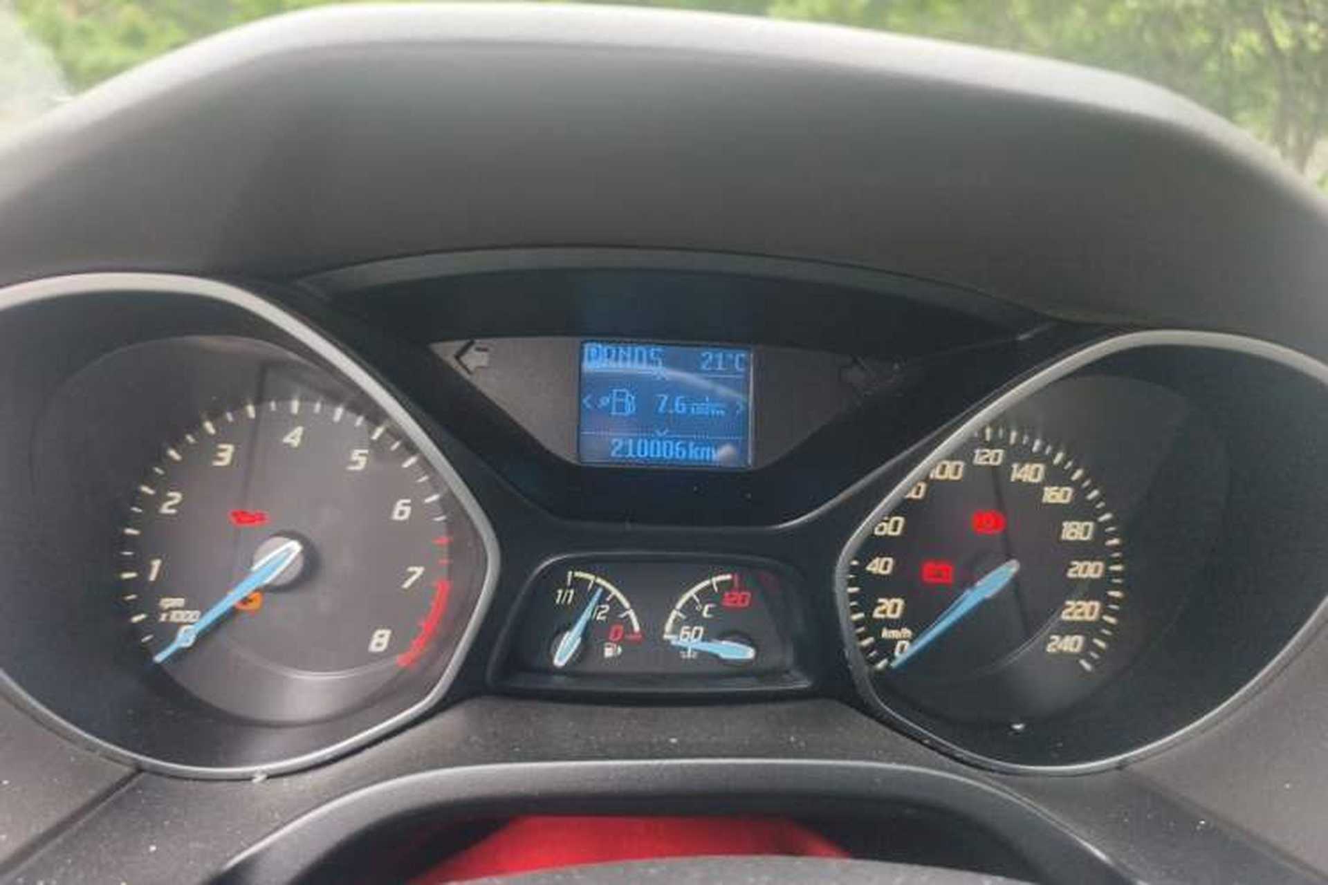 Used Ford Focus 2012 Sedan 1.6L Automatic Fashion Edition Odometer Close Up