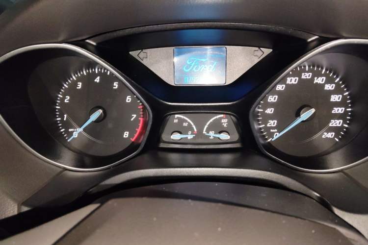 Used Ford Focus 2012 Sedan 1.6L Automatic Fashion Edition Odometer Close Up