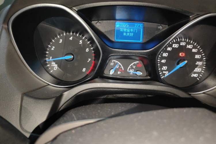 Used Ford Focus 2012 Sedan 1.6L Automatic Fashion Edition Odometer Close Up