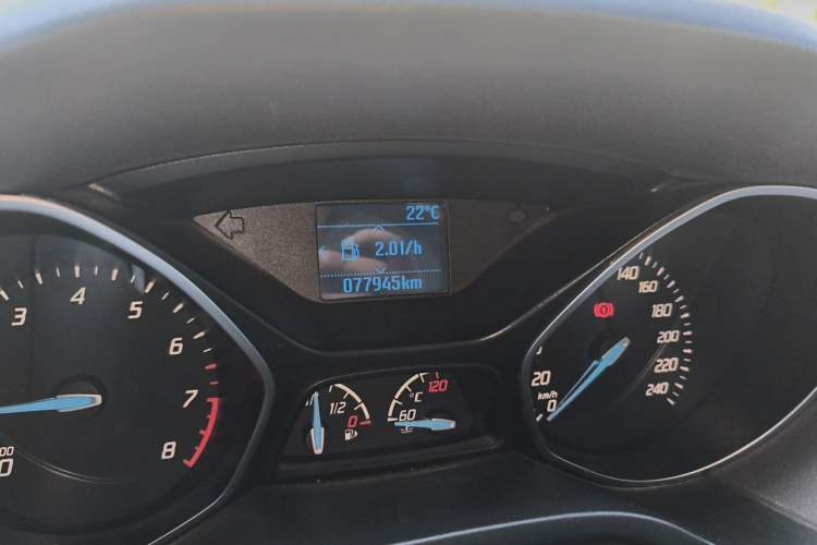 Used Ford Focus 2012 Sedan 1.6L Manual Fashion Edition Odometer Close Up