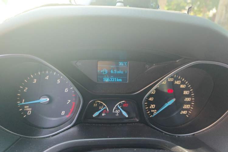 Used Ford Focus 2012 Hatchback 1.6L Manual Fashion Edition Odometer Close Up