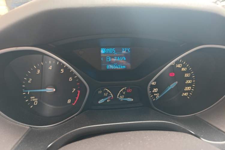 Used Ford Focus 2012 Sedan 1.6L Automatic Fashion Edition Odometer Close Up