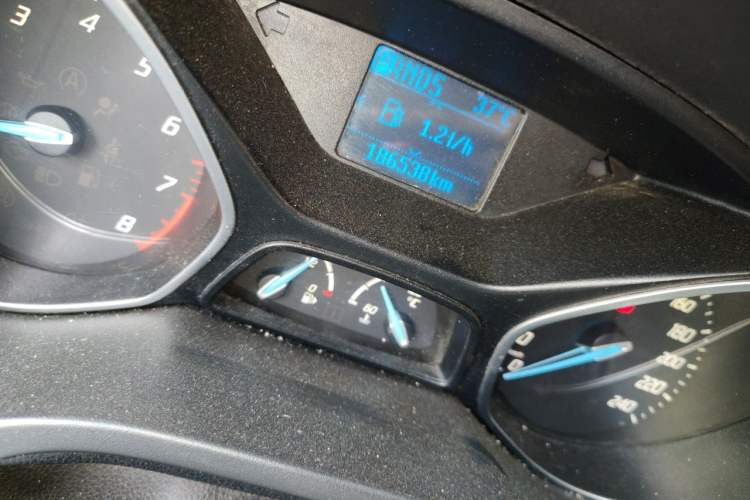 Used Ford Focus 2012 Sedan 1.6L Automatic Fashion Edition Odometer Close Up