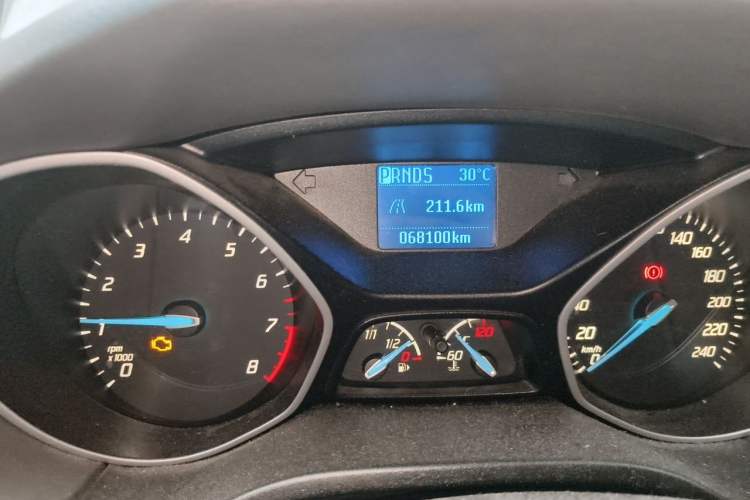 Used Ford Focus 2012 Sedan 1.6L Automatic Comfort Model Odometer Close Up