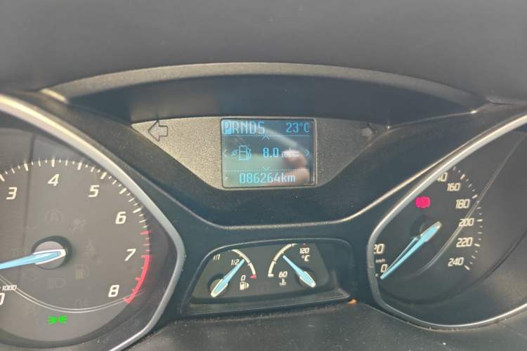 Used Ford Focus 2012 Sedan 1.6L Automatic Fashion Edition Odometer Close Up