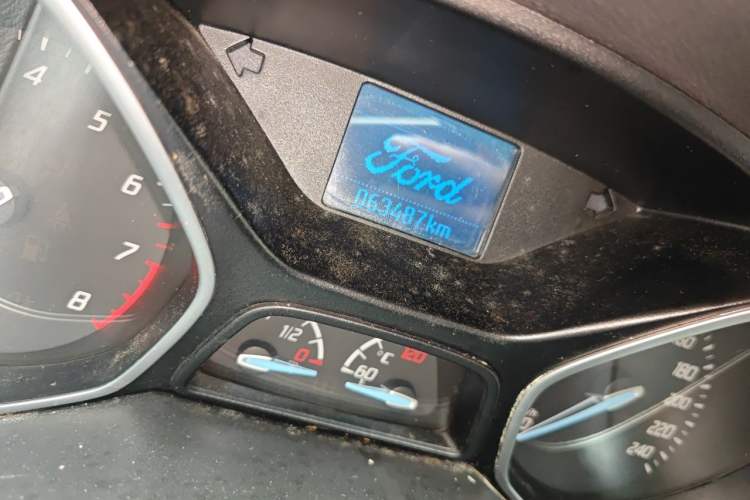 Used Ford Focus 2012 Sedan 1.6L Automatic Fashion Edition Odometer Close Up