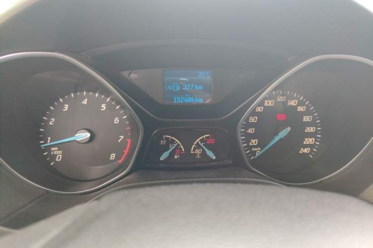 Used Ford Focus 2012 Sedan 1.6L Manual Fashion Edition Odometer Close Up