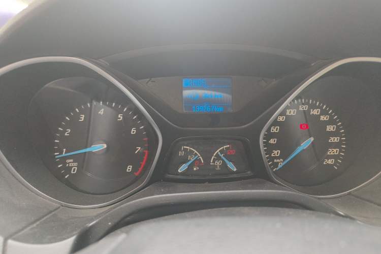 Used Ford Focus 2012 Sedan 1.6L Automatic Fashion Edition Odometer Close Up