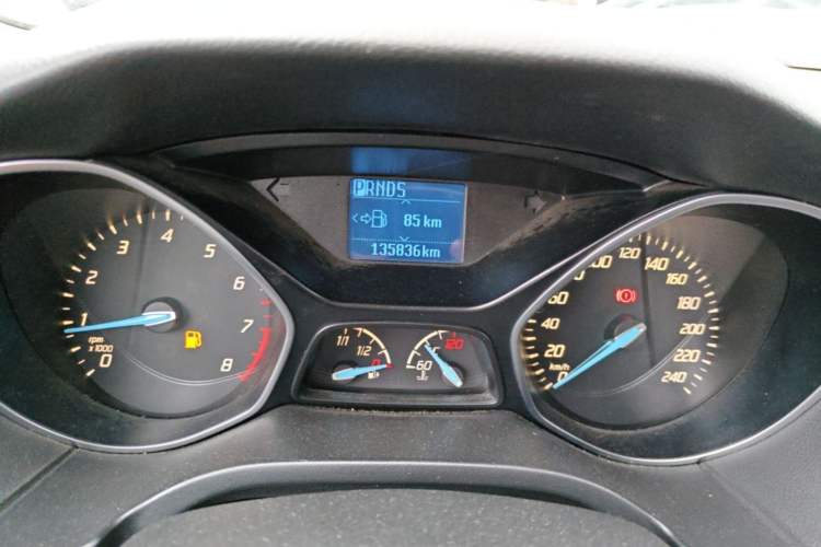 Used Ford Focus 2012 Sedan 1.6L Automatic Fashion Edition Odometer Close Up