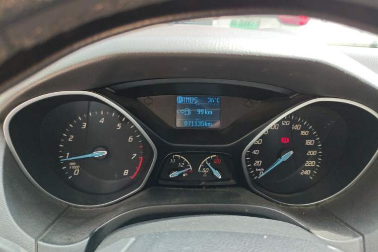 Used Ford Focus 2012 Hatchback 1.6L Automatic Fashion Edition Odometer Close Up