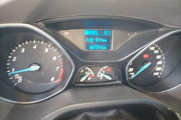 Used Ford Focus 2012 Sedan 1.6L Automatic Fashion Edition Odometer Close Up