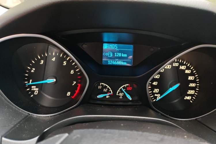 Used Ford Focus 2012 Sedan 1.6L Automatic Fashion Edition Odometer Close Up