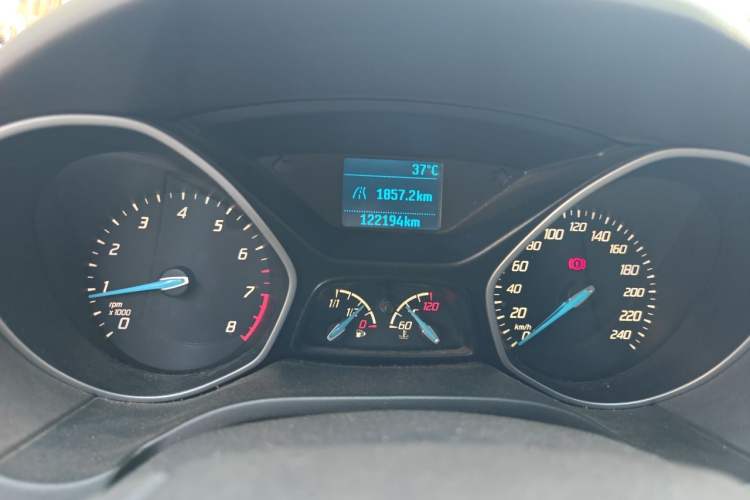 Used Ford Focus 2012 Sedan 1.6L Manual Comfort Model Odometer Close Up