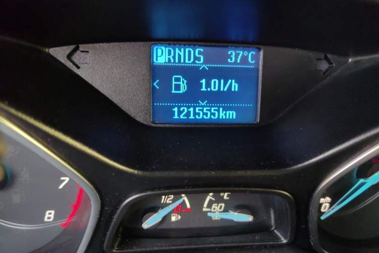 Used Ford Focus 2012 Hatchback 1.6L Automatic Fashion Edition Odometer Close Up
