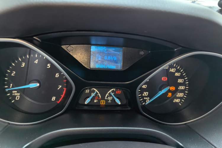 Used Ford Focus 2012 Sedan 1.6L Automatic Fashion Edition Odometer Close Up