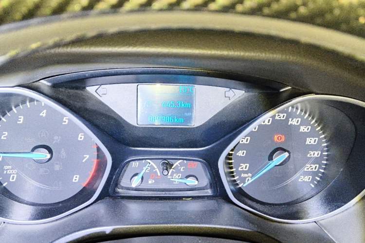 Used Ford Focus 2012 Sedan 1.6L Manual Comfort Model Odometer Close Up