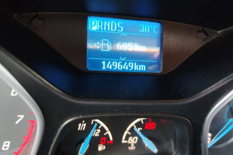 Used Ford Focus 2012 Sedan 1.6L Automatic Fashion Edition Odometer Close Up