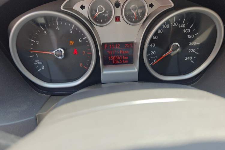Used Ford Focus 2012 Hatchback Classic 1.8L Automatic Fashion Edition Odometer Close Up