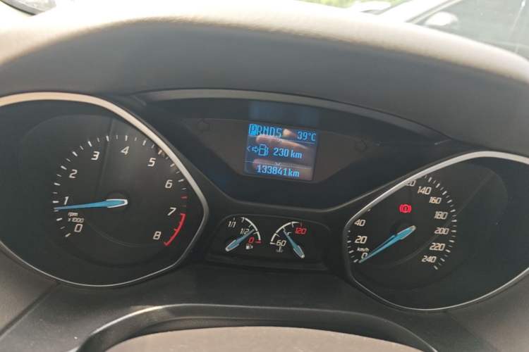 Used Ford Focus 2012 Sedan 1.6L Automatic Fashion Edition Odometer Close Up