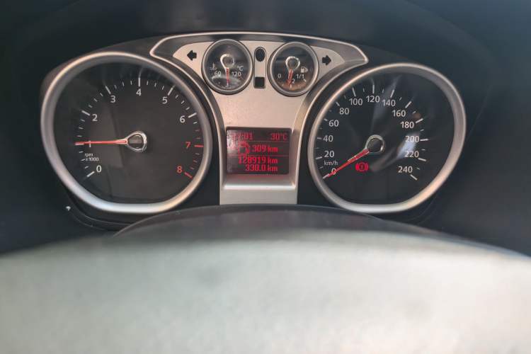 Used Ford Focus 2012 Hatchback Classic 1.8L Manual Base Model Odometer Close Up