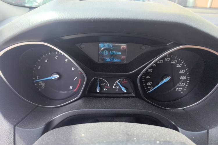 Used Ford Focus 2012 Hatchback 1.6L Automatic Fashion Edition Odometer Close Up