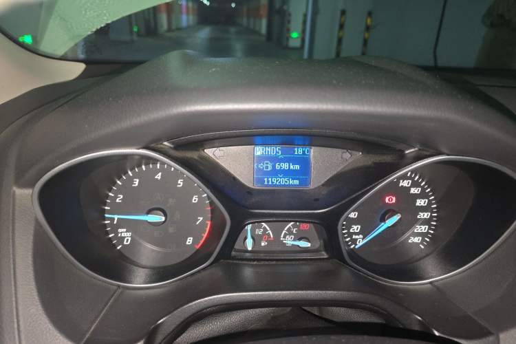 Used Ford Focus 2012 Sedan 1.6L Automatic Fashion Edition Odometer Close Up