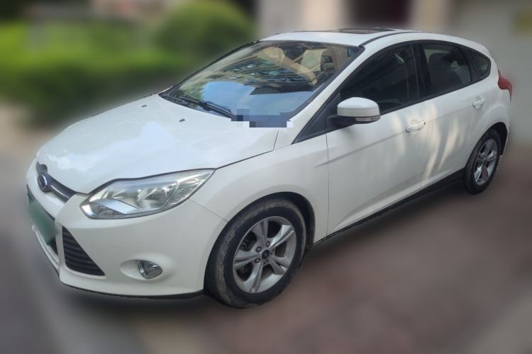 Used Ford Focus 2012 Hatchback 1.6L Automatic Fashion Edition Guazi used car, China used car export, Used car for sale, Used cars, Cheapest cars for sale